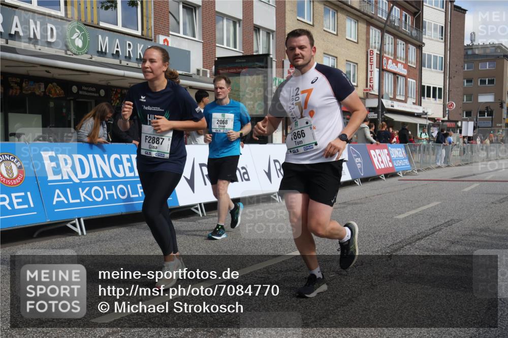 15.09.2024 - PSD Bank Halbmarathon Michael Strokosch http://msf.ph/oto/7084770 15.09.2024 12:31:30 Ziel 1866, 2068, 2887, 3309 meine-sportfotos.de