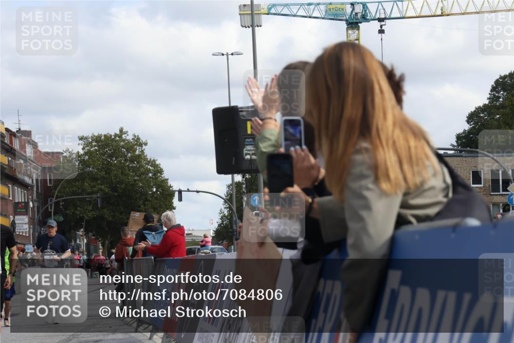 15.09.2024 - PSD Bank Halbmarathon Michael Strokosch http://msf.ph/oto/7084806 15.09.2024 12:31:39 Ziel 2192, 2352, 2358, 2423, 3014, 3203, 3207, 3356, 3541 meine-sportfotos.de
