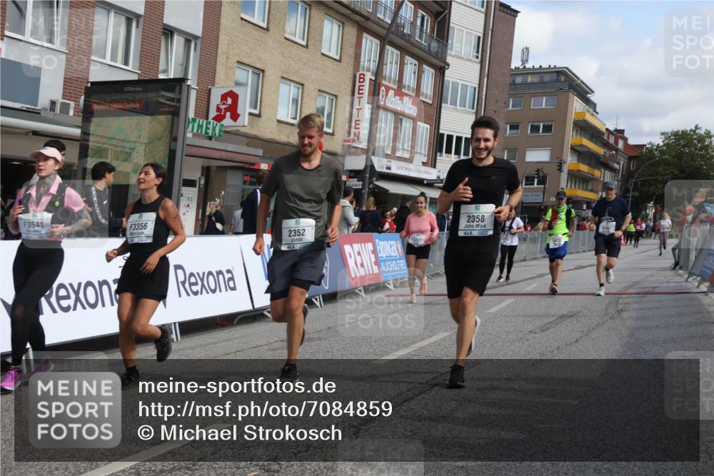 15.09.2024 - PSD Bank Halbmarathon Michael Strokosch http://msf.ph/oto/7084859 15.09.2024 12:31:43 Ziel 2192, 2352, 2358, 2423, 3014, 3203, 3207, 3356, 3541 meine-sportfotos.de