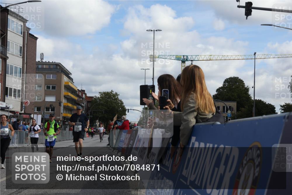 15.09.2024 - PSD Bank Halbmarathon Michael Strokosch http://msf.ph/oto/7084871 15.09.2024 12:31:44 Ziel 2192, 2352, 2358, 2423, 3014, 3203, 3207, 3356, 3541 meine-sportfotos.de