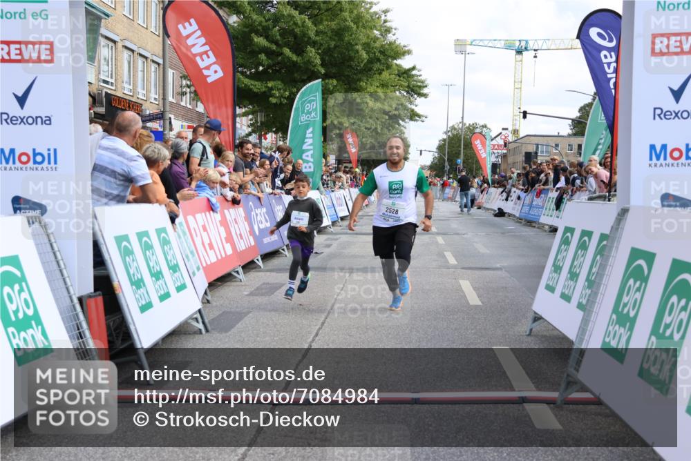 15.09.2024 - PSD Bank Halbmarathon Strokosch-Dieckow http://msf.ph/oto/7084984 15.09.2024 12:27:37 Ziel 2528, 2812, 3288 meine-sportfotos.de
