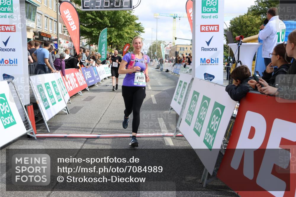 15.09.2024 - PSD Bank Halbmarathon Strokosch-Dieckow http://msf.ph/oto/7084989 15.09.2024 12:36:53 Ziel 1978, 3404, 3411 meine-sportfotos.de
