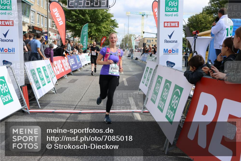 15.09.2024 - PSD Bank Halbmarathon Strokosch-Dieckow http://msf.ph/oto/7085018 15.09.2024 12:36:54 Ziel 1978, 3404, 3411 meine-sportfotos.de