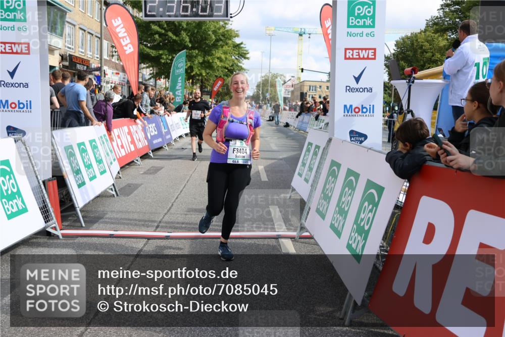 15.09.2024 - PSD Bank Halbmarathon Strokosch-Dieckow http://msf.ph/oto/7085045 15.09.2024 12:36:54 Ziel 1978, 3404, 3411 meine-sportfotos.de