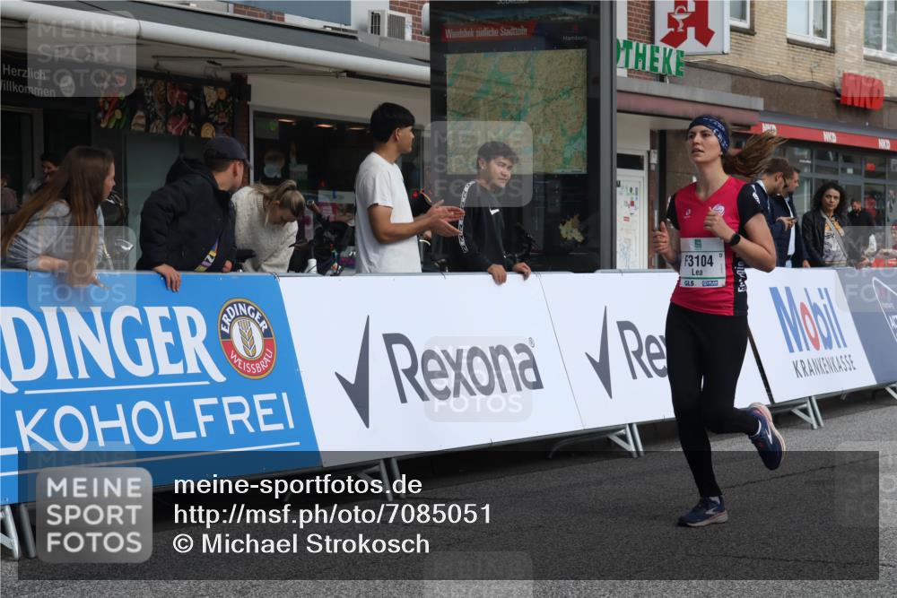 15.09.2024 - PSD Bank Halbmarathon Michael Strokosch http://msf.ph/oto/7085051 15.09.2024 12:32:02 Ziel 2375, 2684, 3104, 3291 meine-sportfotos.de