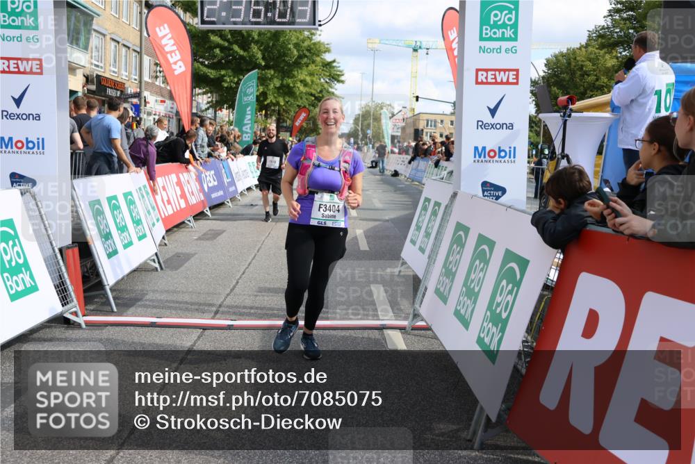 15.09.2024 - PSD Bank Halbmarathon Strokosch-Dieckow http://msf.ph/oto/7085075 15.09.2024 12:36:54 Ziel 1978, 3404, 3411 meine-sportfotos.de