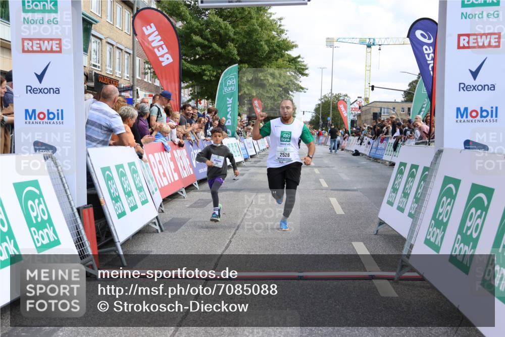 15.09.2024 - PSD Bank Halbmarathon Strokosch-Dieckow http://msf.ph/oto/7085088 15.09.2024 12:27:38 Ziel 2528, 2812, 3288 meine-sportfotos.de