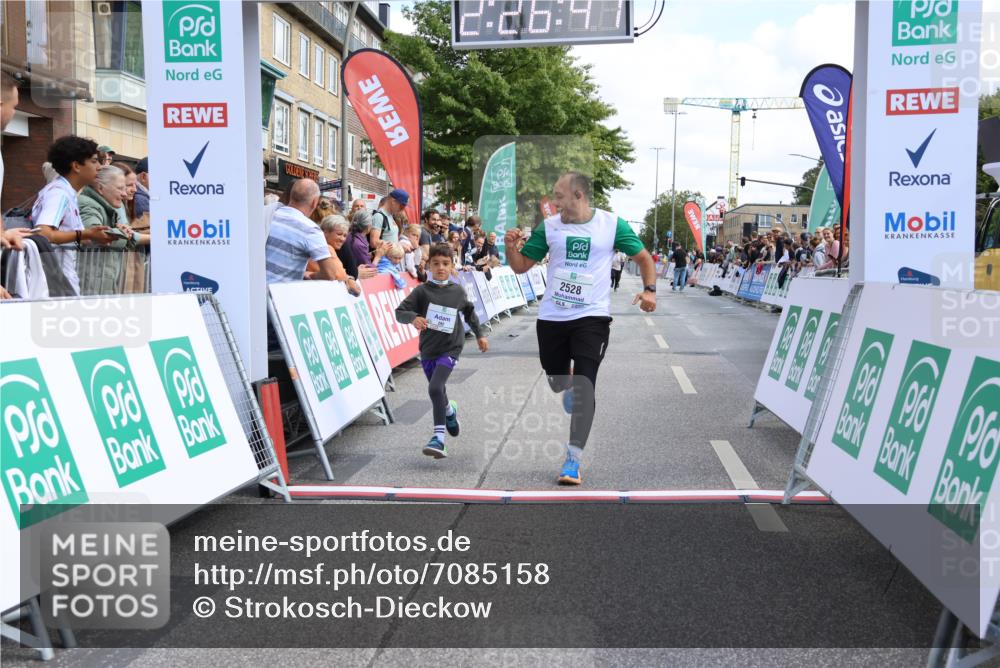 15.09.2024 - PSD Bank Halbmarathon Strokosch-Dieckow http://msf.ph/oto/7085158 15.09.2024 12:27:38 Ziel 2528, 2812, 3288 meine-sportfotos.de