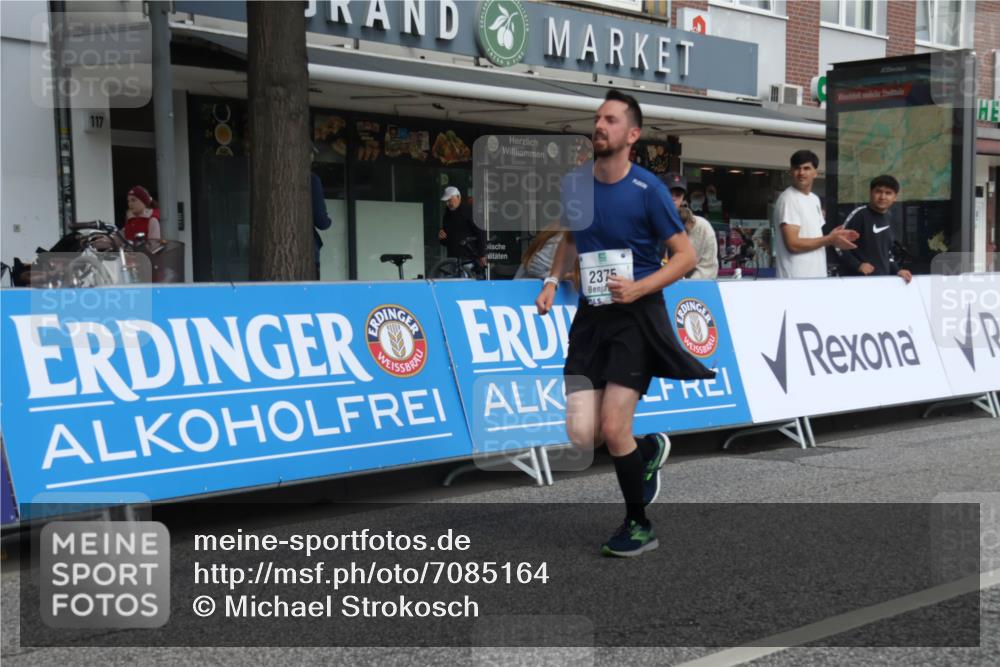 15.09.2024 - PSD Bank Halbmarathon Michael Strokosch http://msf.ph/oto/7085164 15.09.2024 12:32:12 Ziel 2375, 2684, 3104 meine-sportfotos.de