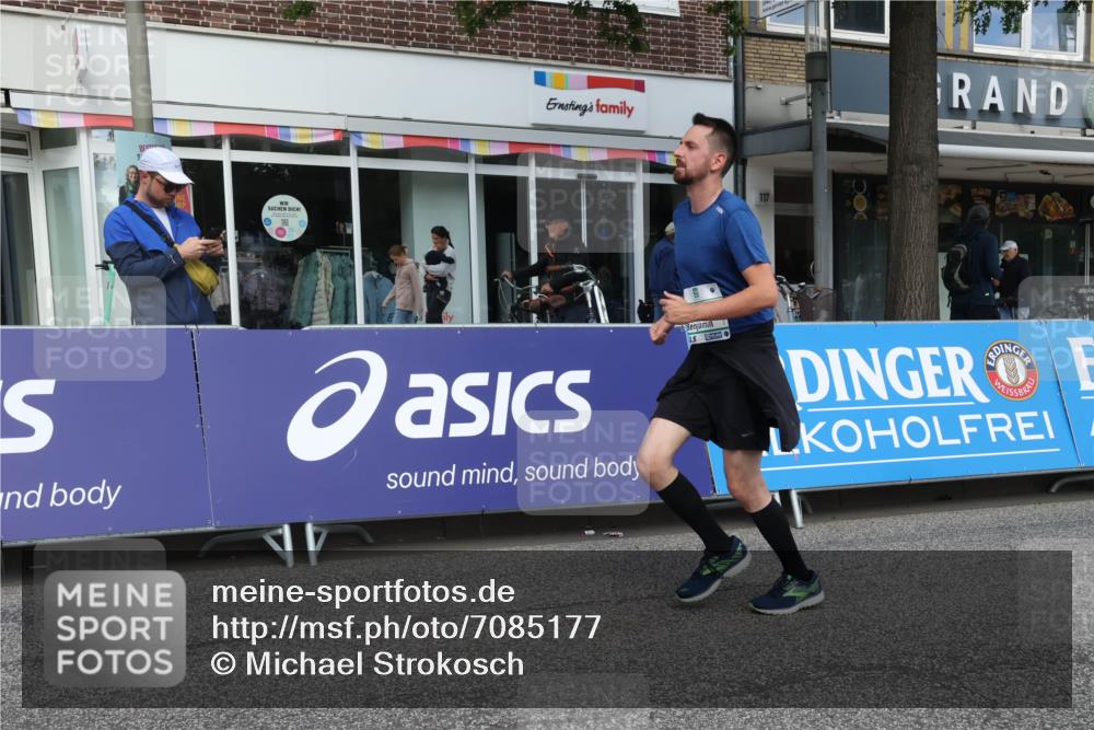 15.09.2024 - PSD Bank Halbmarathon Michael Strokosch http://msf.ph/oto/7085177 15.09.2024 12:32:13 Ziel 2375, 2684, 3104 meine-sportfotos.de