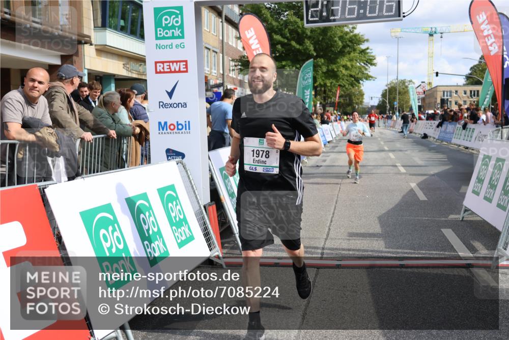 15.09.2024 - PSD Bank Halbmarathon Strokosch-Dieckow http://msf.ph/oto/7085224 15.09.2024 12:36:57 Ziel 1978, 3404, 3411 meine-sportfotos.de