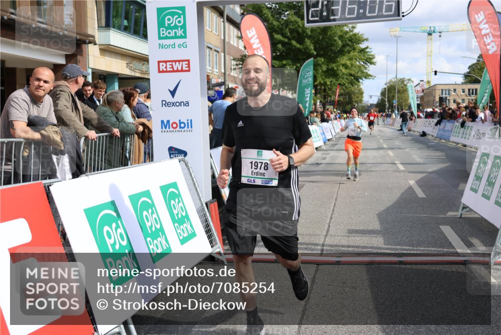 15.09.2024 - PSD Bank Halbmarathon Strokosch-Dieckow http://msf.ph/oto/7085254 15.09.2024 12:36:57 Ziel 1978, 3404, 3411 meine-sportfotos.de