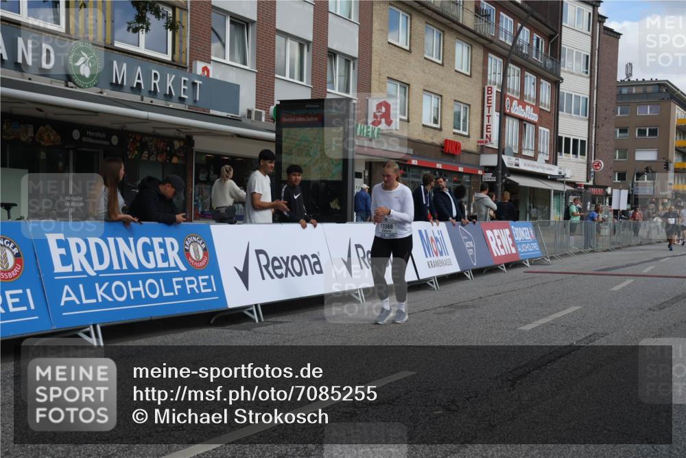 15.09.2024 - PSD Bank Halbmarathon Michael Strokosch http://msf.ph/oto/7085255 15.09.2024 12:32:28 Ziel 2189, 2411, 3368 meine-sportfotos.de