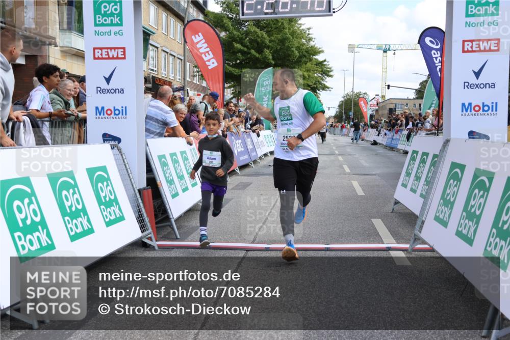 15.09.2024 - PSD Bank Halbmarathon Strokosch-Dieckow http://msf.ph/oto/7085284 15.09.2024 12:27:39 Ziel 2528, 2812, 3288 meine-sportfotos.de