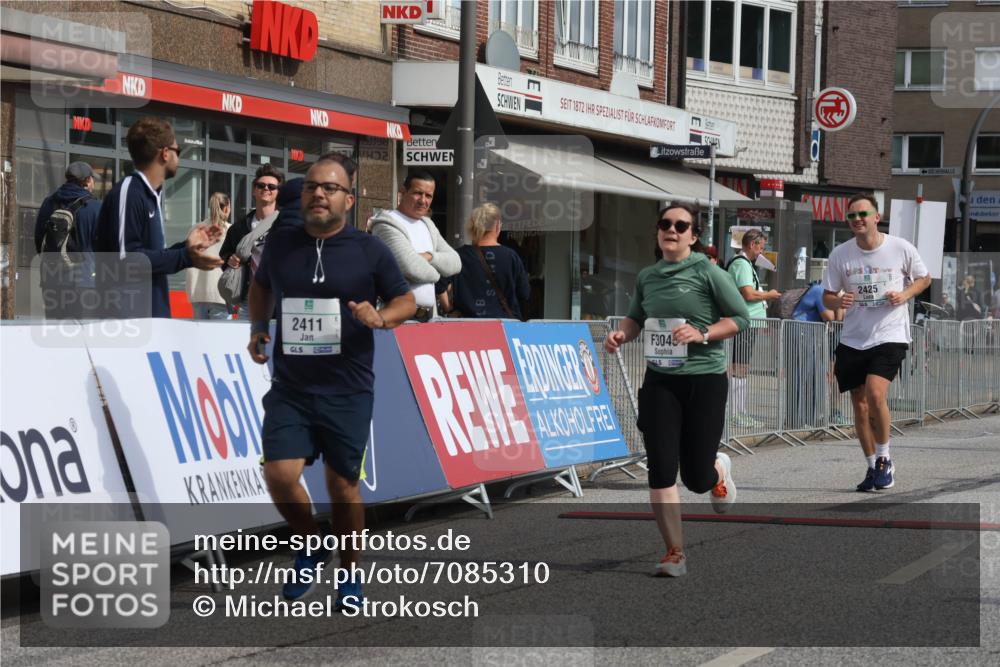 15.09.2024 - PSD Bank Halbmarathon Michael Strokosch http://msf.ph/oto/7085310 15.09.2024 12:32:37 Ziel 2411, 2414, 2425, 3045, 3358, 3368 meine-sportfotos.de