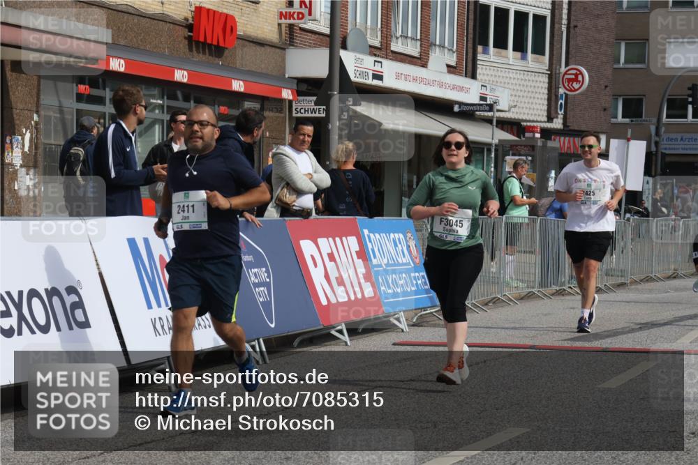15.09.2024 - PSD Bank Halbmarathon Michael Strokosch http://msf.ph/oto/7085315 15.09.2024 12:32:37 Ziel 2411, 2414, 2425, 3045, 3358, 3368 meine-sportfotos.de