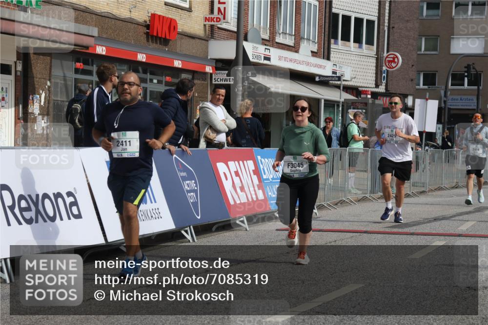 15.09.2024 - PSD Bank Halbmarathon Michael Strokosch http://msf.ph/oto/7085319 15.09.2024 12:32:38 Ziel 2411, 2414, 2425, 3045, 3358 meine-sportfotos.de