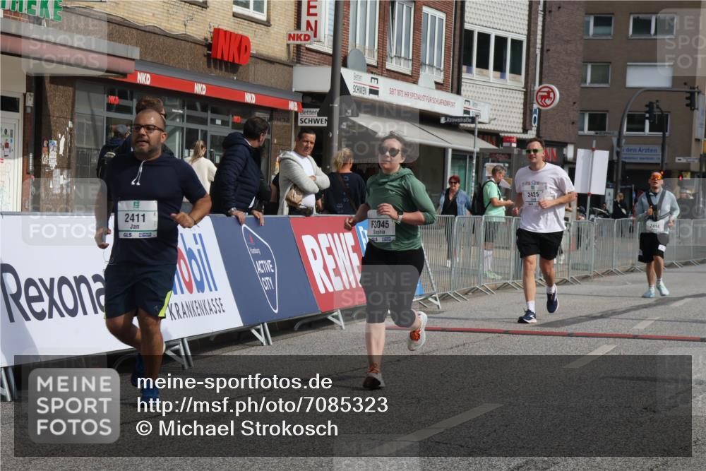 15.09.2024 - PSD Bank Halbmarathon Michael Strokosch http://msf.ph/oto/7085323 15.09.2024 12:32:38 Ziel 2411, 2414, 2425, 3045, 3358 meine-sportfotos.de