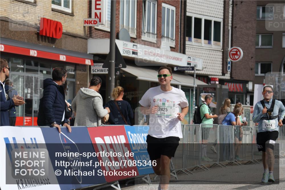 15.09.2024 - PSD Bank Halbmarathon Michael Strokosch http://msf.ph/oto/7085346 15.09.2024 12:32:40 Ziel 2411, 2414, 2425, 3045, 3358 meine-sportfotos.de