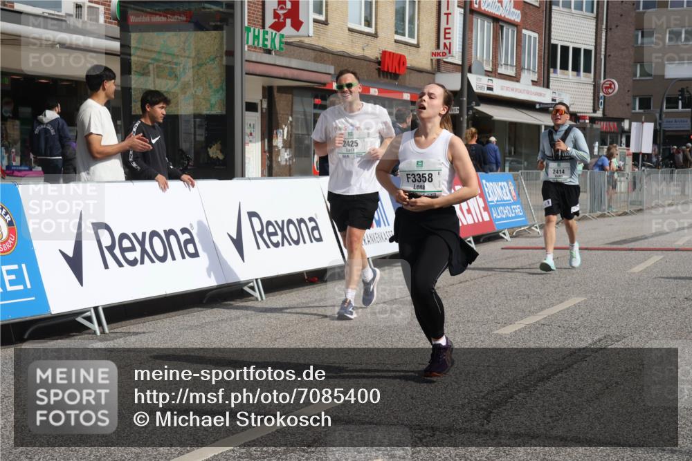 15.09.2024 - PSD Bank Halbmarathon Michael Strokosch http://msf.ph/oto/7085400 15.09.2024 12:32:42 Ziel 2411, 2414, 2425, 3045, 3358 meine-sportfotos.de