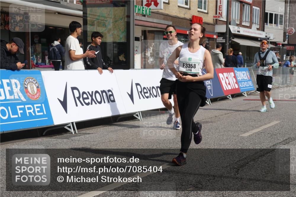 15.09.2024 - PSD Bank Halbmarathon Michael Strokosch http://msf.ph/oto/7085404 15.09.2024 12:32:43 Ziel 2411, 2414, 2425, 3045, 3358 meine-sportfotos.de