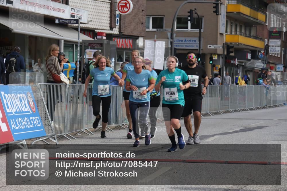 15.09.2024 - PSD Bank Halbmarathon Michael Strokosch http://msf.ph/oto/7085447 15.09.2024 12:33:00 Ziel 1939, 3308, 3336, 3337, 3359, 3463 meine-sportfotos.de