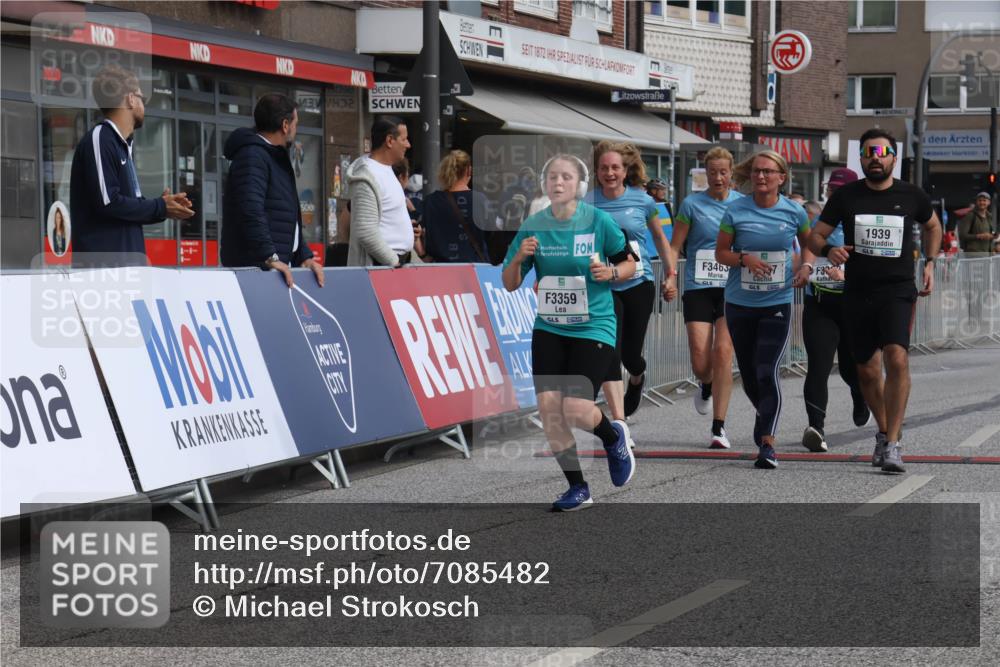 15.09.2024 - PSD Bank Halbmarathon Michael Strokosch http://msf.ph/oto/7085482 15.09.2024 12:33:02 Ziel 1939, 3308, 3336, 3337, 3359, 3463 meine-sportfotos.de