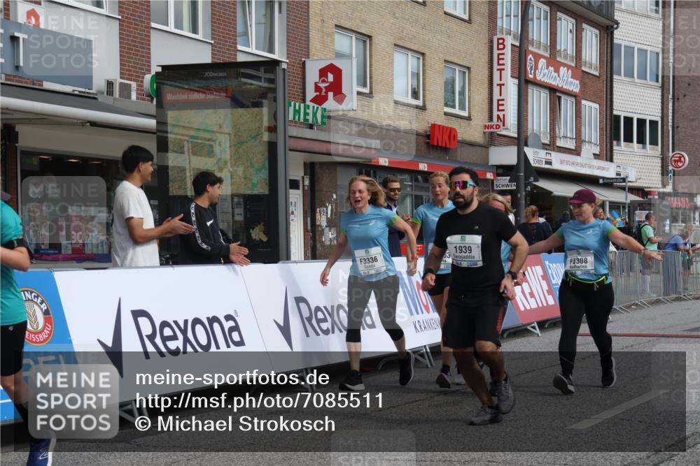 15.09.2024 - PSD Bank Halbmarathon Michael Strokosch http://msf.ph/oto/7085511 15.09.2024 12:33:05 Ziel 1939, 3308, 3336, 3337, 3359, 3463 meine-sportfotos.de