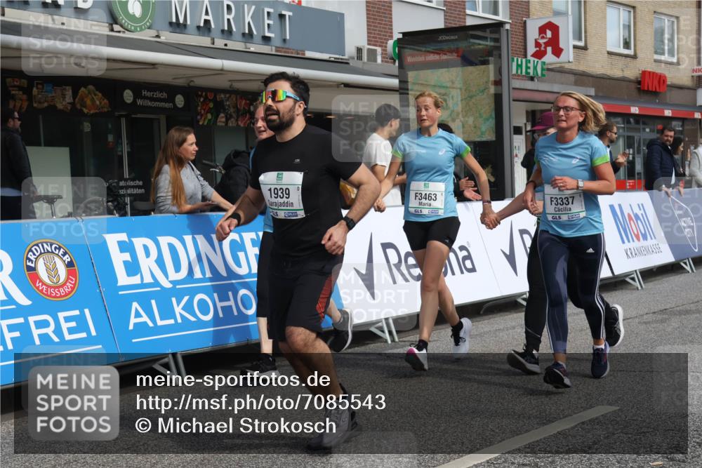15.09.2024 - PSD Bank Halbmarathon Michael Strokosch http://msf.ph/oto/7085543 15.09.2024 12:33:06 Ziel 1939, 3308, 3336, 3337, 3359, 3463 meine-sportfotos.de