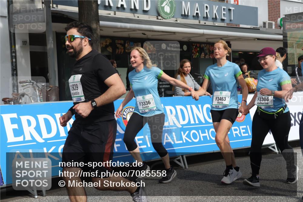 15.09.2024 - PSD Bank Halbmarathon Michael Strokosch http://msf.ph/oto/7085558 15.09.2024 12:33:07 Ziel 1939, 3308, 3336, 3337, 3359, 3463 meine-sportfotos.de