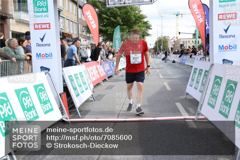 15.09.2024 - PSD Bank Halbmarathon Strokosch-Dieckow http://msf.ph/oto/7085600 15.09.2024 12:37:07 Ziel 1978, 2317, 3411 meine-sportfotos.de