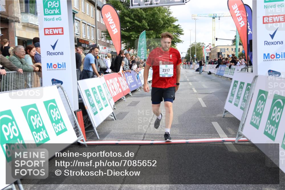 15.09.2024 - PSD Bank Halbmarathon Strokosch-Dieckow http://msf.ph/oto/7085652 15.09.2024 12:37:07 Ziel 1978, 2317, 3411 meine-sportfotos.de
