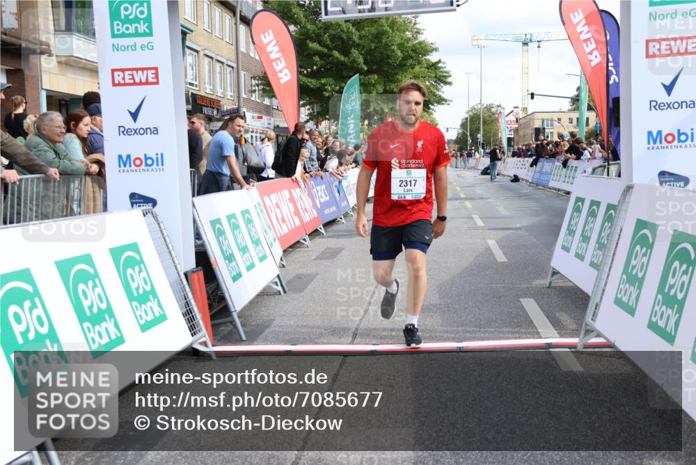 15.09.2024 - PSD Bank Halbmarathon Strokosch-Dieckow http://msf.ph/oto/7085677 15.09.2024 12:37:07 Ziel 1978, 2317, 3411 meine-sportfotos.de