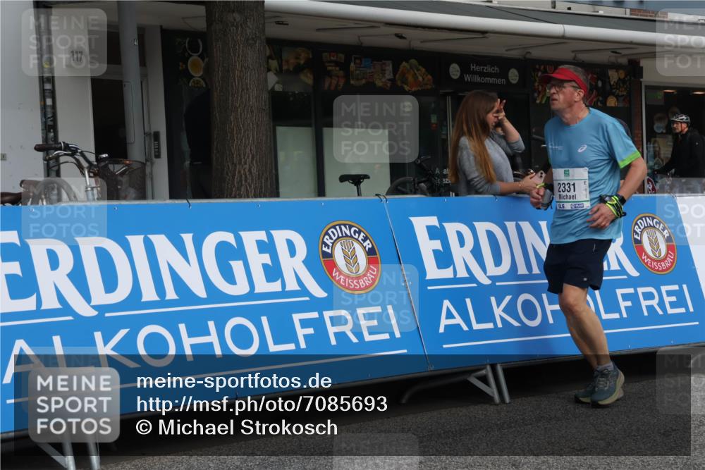 15.09.2024 - PSD Bank Halbmarathon Michael Strokosch http://msf.ph/oto/7085693 15.09.2024 12:33:32 Ziel 1983, 2331, 3107 meine-sportfotos.de
