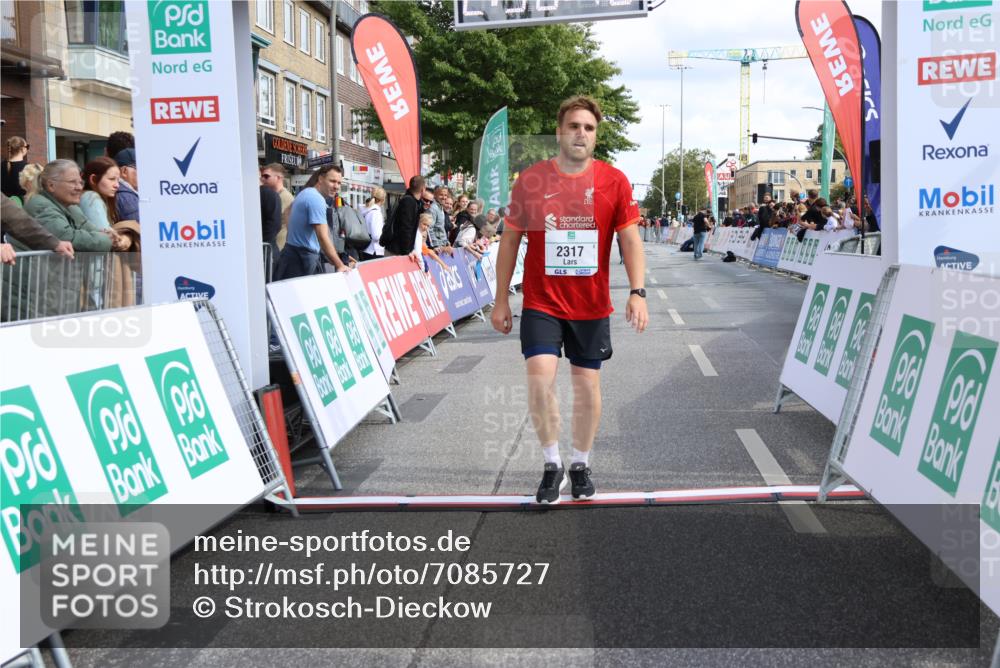 15.09.2024 - PSD Bank Halbmarathon Strokosch-Dieckow http://msf.ph/oto/7085727 15.09.2024 12:37:07 Ziel 1978, 2317, 3411 meine-sportfotos.de