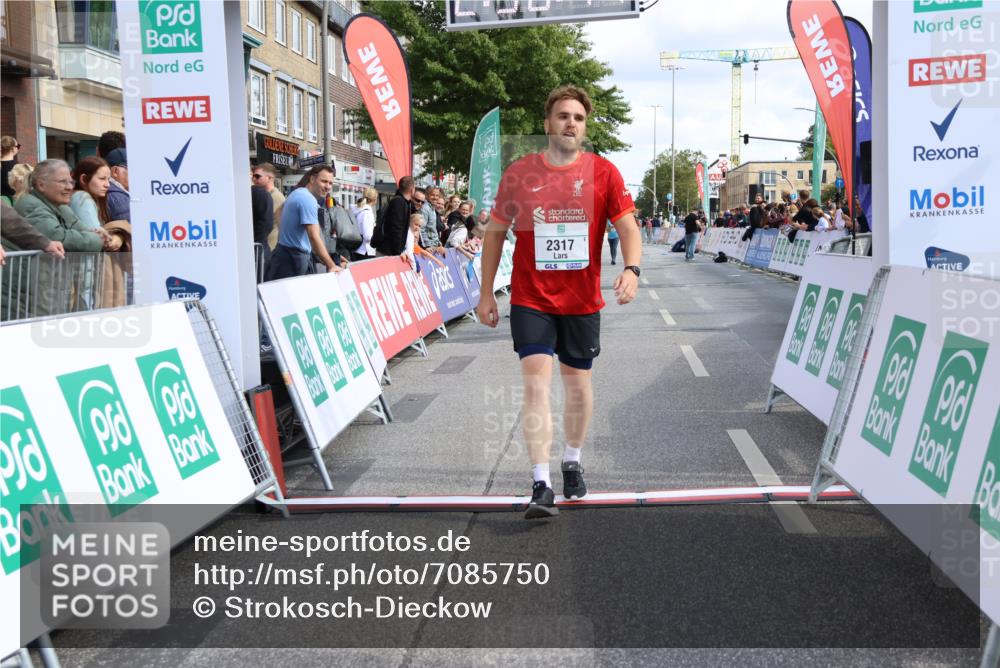 15.09.2024 - PSD Bank Halbmarathon Strokosch-Dieckow http://msf.ph/oto/7085750 15.09.2024 12:37:08 Ziel 1978, 2317, 3411 meine-sportfotos.de