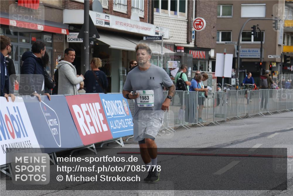 15.09.2024 - PSD Bank Halbmarathon Michael Strokosch http://msf.ph/oto/7085778 15.09.2024 12:33:40 Ziel 1983, 2331, 3107 meine-sportfotos.de
