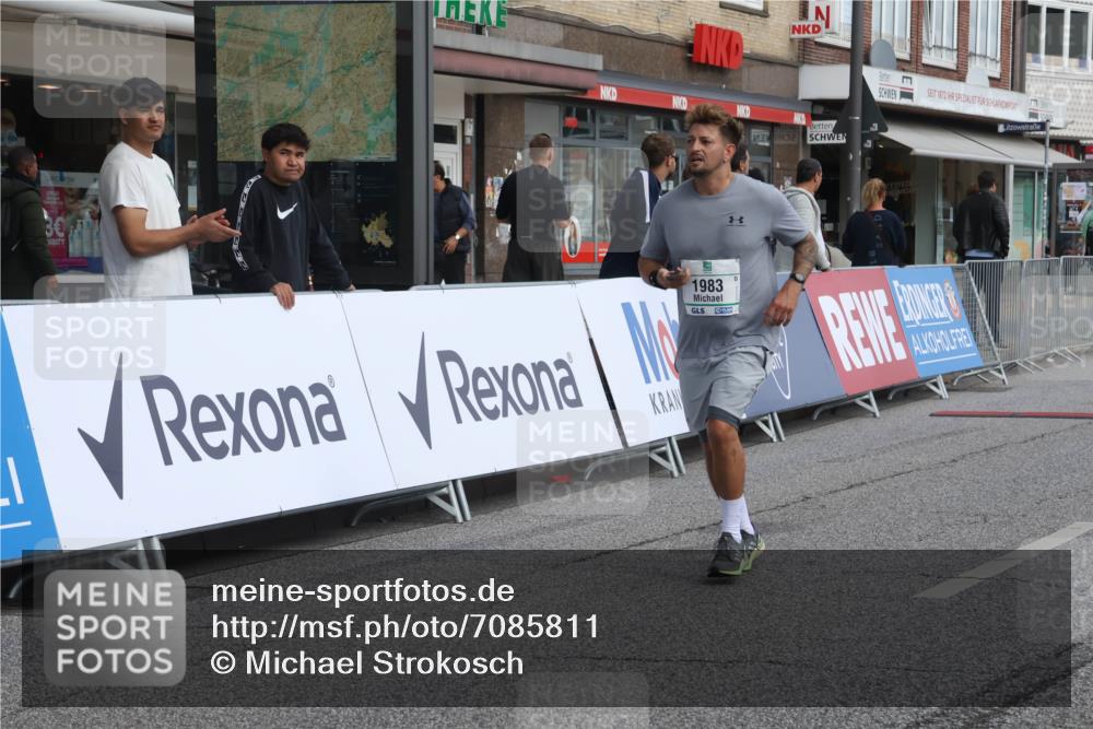 15.09.2024 - PSD Bank Halbmarathon Michael Strokosch http://msf.ph/oto/7085811 15.09.2024 12:33:41 Ziel 1983, 3107, 3451 meine-sportfotos.de
