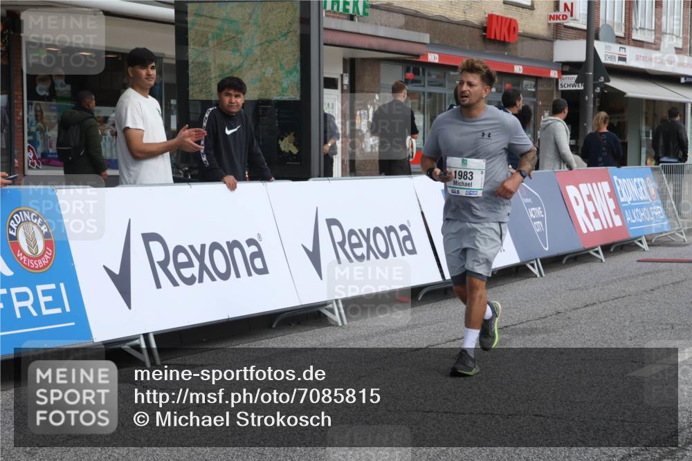 15.09.2024 - PSD Bank Halbmarathon Michael Strokosch http://msf.ph/oto/7085815 15.09.2024 12:33:42 Ziel 1983, 3107, 3451 meine-sportfotos.de