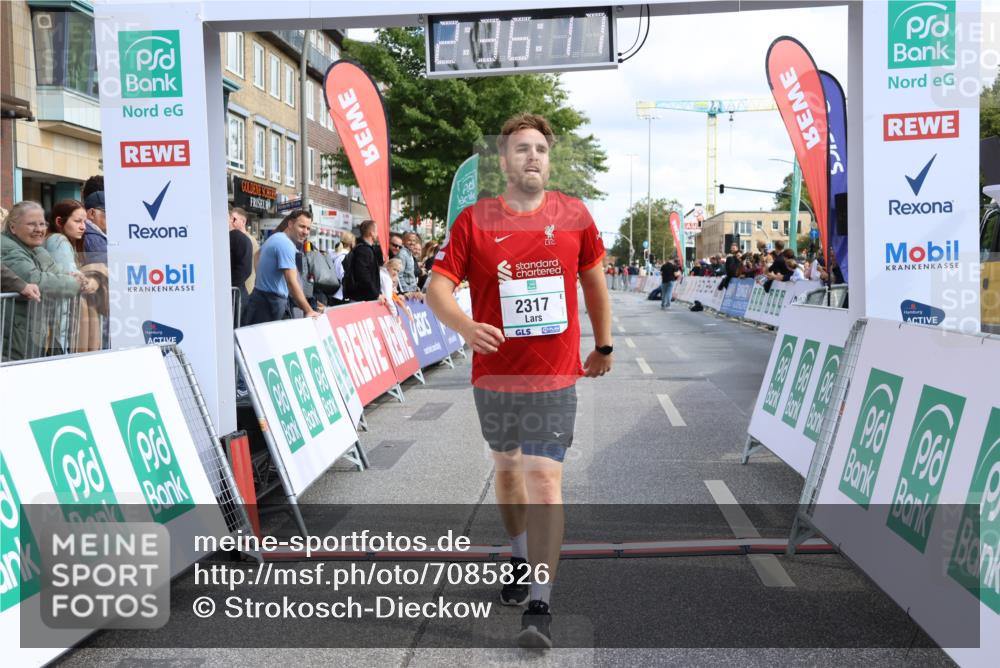 15.09.2024 - PSD Bank Halbmarathon Strokosch-Dieckow http://msf.ph/oto/7085826 15.09.2024 12:37:08 Ziel 1978, 2317, 3411 meine-sportfotos.de