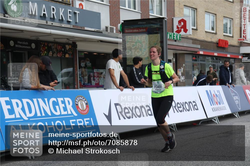 15.09.2024 - PSD Bank Halbmarathon Michael Strokosch http://msf.ph/oto/7085878 15.09.2024 12:33:52 Ziel 2376, 3433, 3451 meine-sportfotos.de