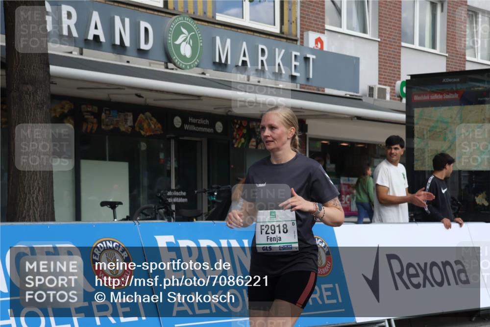 15.09.2024 - PSD Bank Halbmarathon Michael Strokosch http://msf.ph/oto/7086221 15.09.2024 12:34:25 Ziel 1716, 2918, 3409 meine-sportfotos.de