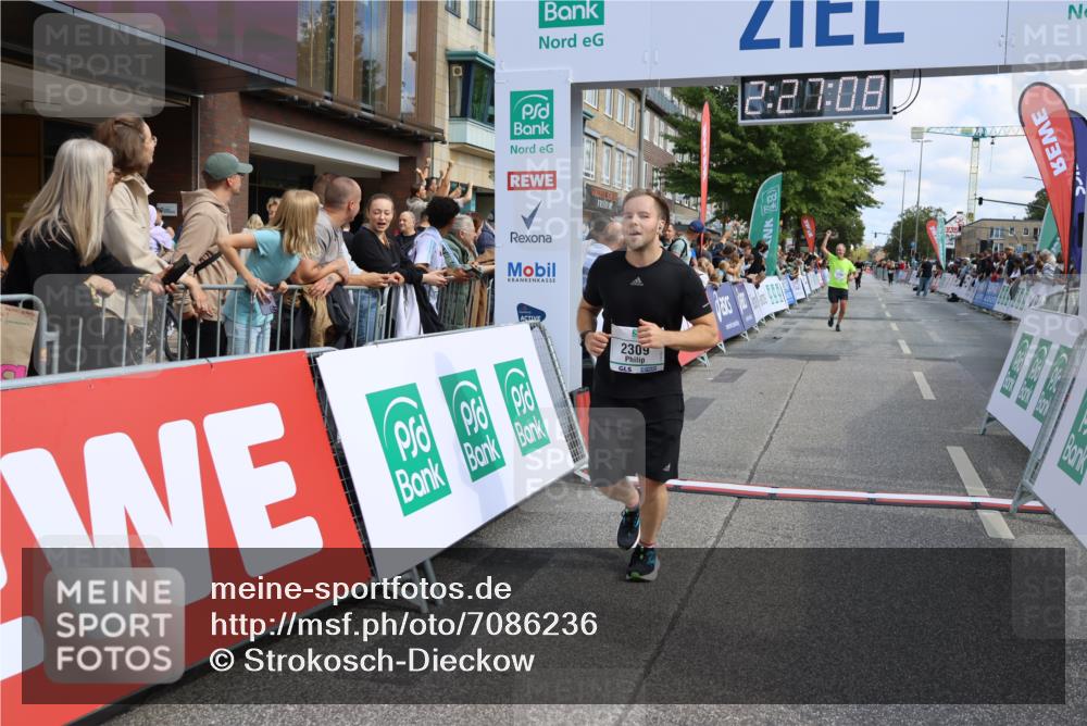 15.09.2024 - PSD Bank Halbmarathon Strokosch-Dieckow http://msf.ph/oto/7086236 15.09.2024 12:27:59 Ziel 2114, 2156, 2309, 2360, 3424 meine-sportfotos.de