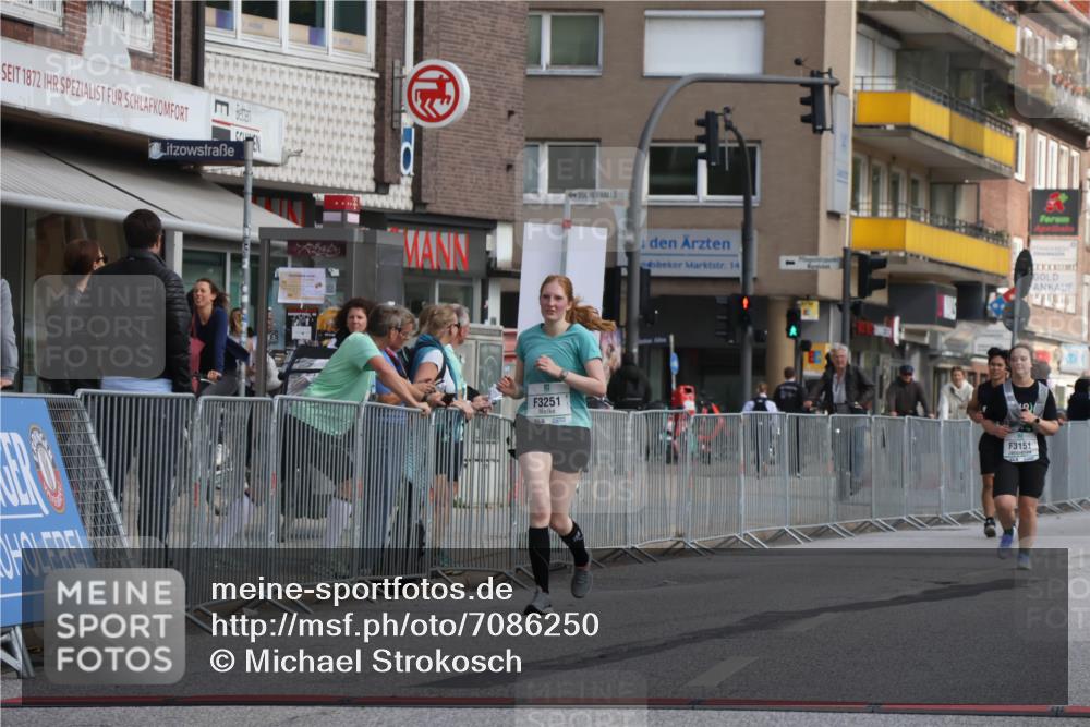 15.09.2024 - PSD Bank Halbmarathon Michael Strokosch http://msf.ph/oto/7086250 15.09.2024 12:34:34 Ziel 3251 meine-sportfotos.de
