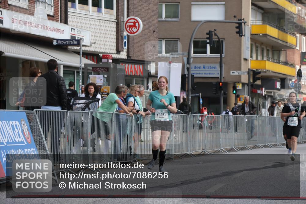 15.09.2024 - PSD Bank Halbmarathon Michael Strokosch http://msf.ph/oto/7086256 15.09.2024 12:34:34 Ziel 3251 meine-sportfotos.de