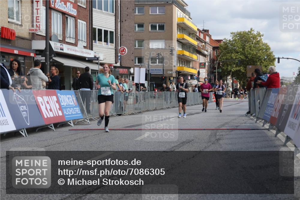 15.09.2024 - PSD Bank Halbmarathon Michael Strokosch http://msf.ph/oto/7086305 15.09.2024 12:34:38 Ziel 3151, 3251, 3485 meine-sportfotos.de