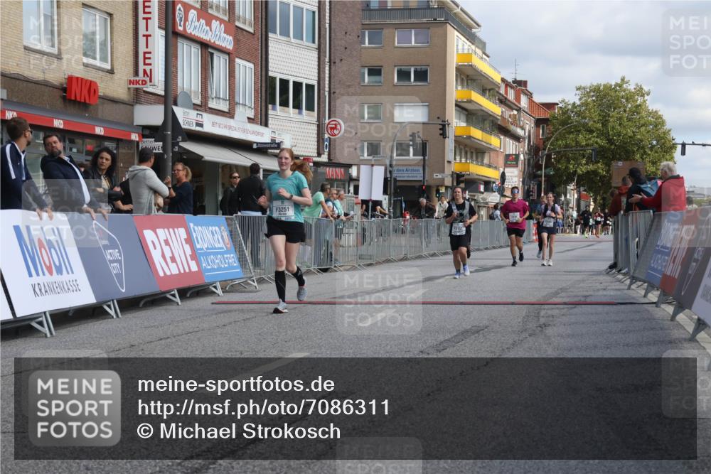 15.09.2024 - PSD Bank Halbmarathon Michael Strokosch http://msf.ph/oto/7086311 15.09.2024 12:34:38 Ziel 3151, 3251, 3485 meine-sportfotos.de