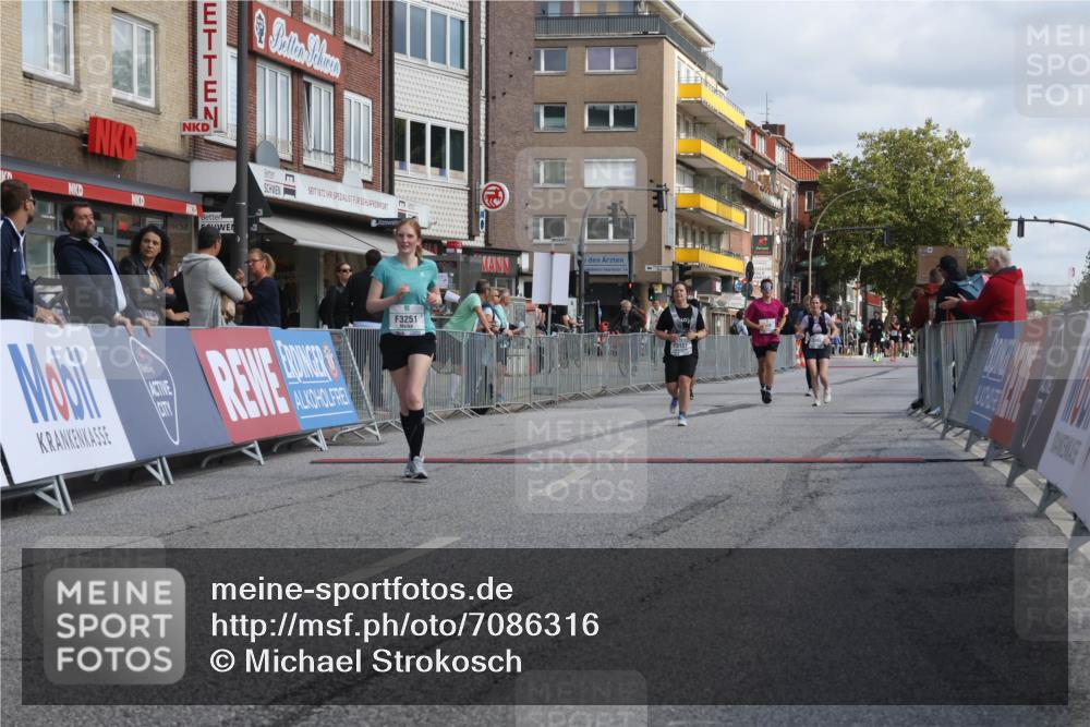 15.09.2024 - PSD Bank Halbmarathon Michael Strokosch http://msf.ph/oto/7086316 15.09.2024 12:34:38 Ziel 3151, 3251, 3485 meine-sportfotos.de