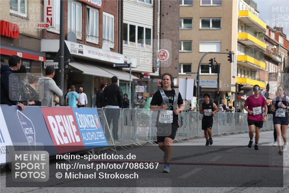15.09.2024 - PSD Bank Halbmarathon Michael Strokosch http://msf.ph/oto/7086367 15.09.2024 12:34:42 Ziel 2438, 2444, 3151, 3251, 3273, 3485 meine-sportfotos.de