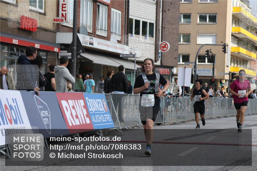 15.09.2024 - PSD Bank Halbmarathon Michael Strokosch http://msf.ph/oto/7086383 15.09.2024 12:34:43 Ziel 2438, 2444, 3151, 3251, 3273, 3485 meine-sportfotos.de